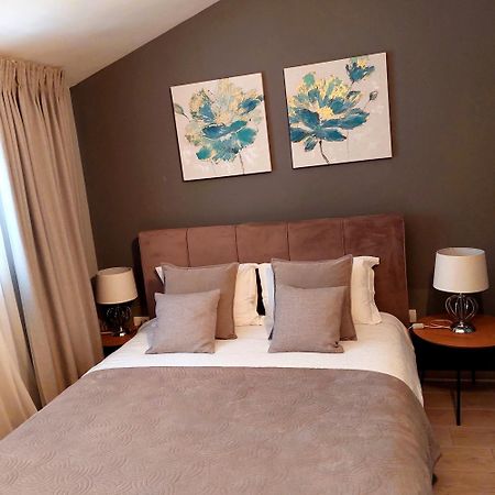 Apartaments Victoria Пореч Екстериор снимка